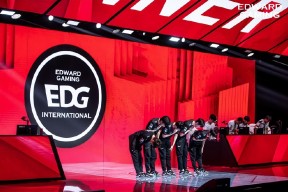 爱游戏体育-关于Uzi关键节点回归赛场，雄鹿带队取胜！的信息