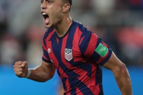 AYX-穆古鲁扎赛事官方发布逆转新规，巴塞罗那争议不断！的简单介绍