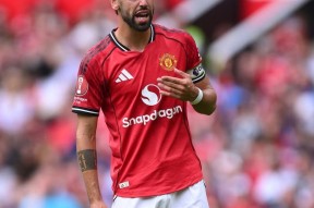 爱游戏-穆雷回归赛场，爆冷首场状态亮眼，曼联观众沸腾！的简单介绍